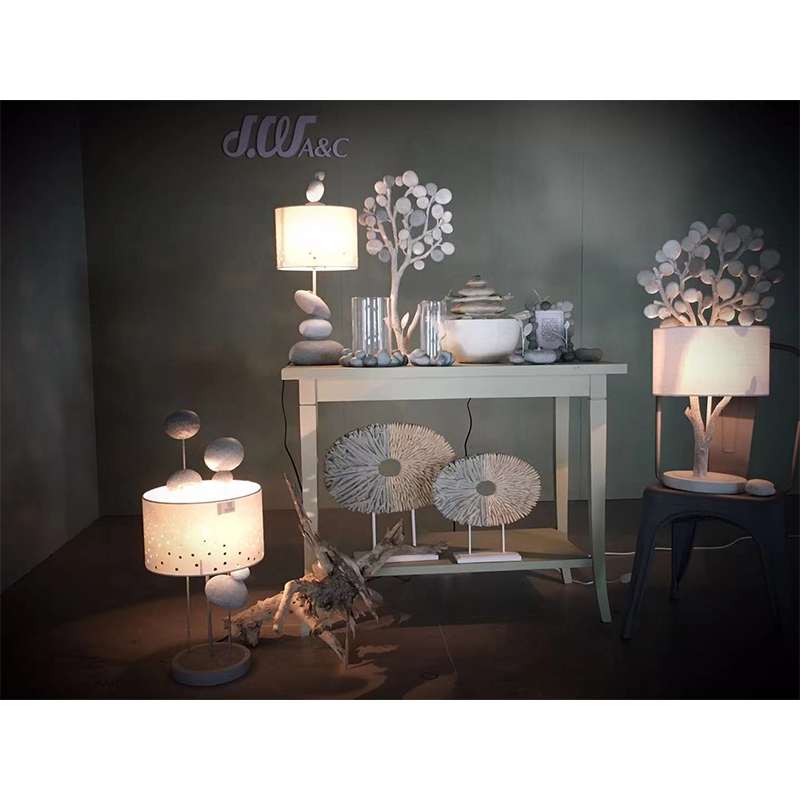 台灯（Table lamp）